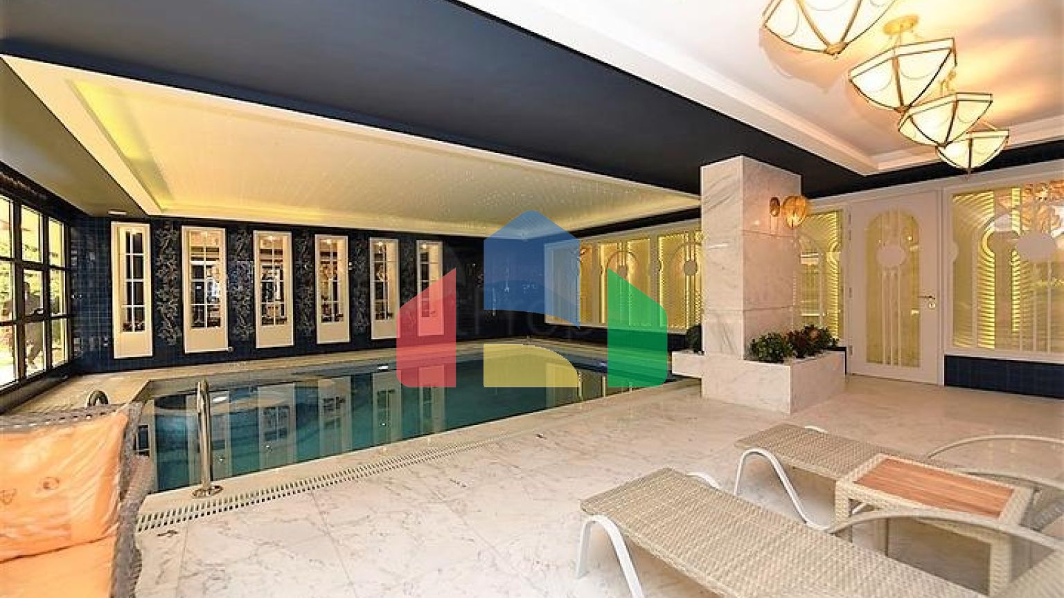 Квартиры в новом современном комплексе в центре Алании