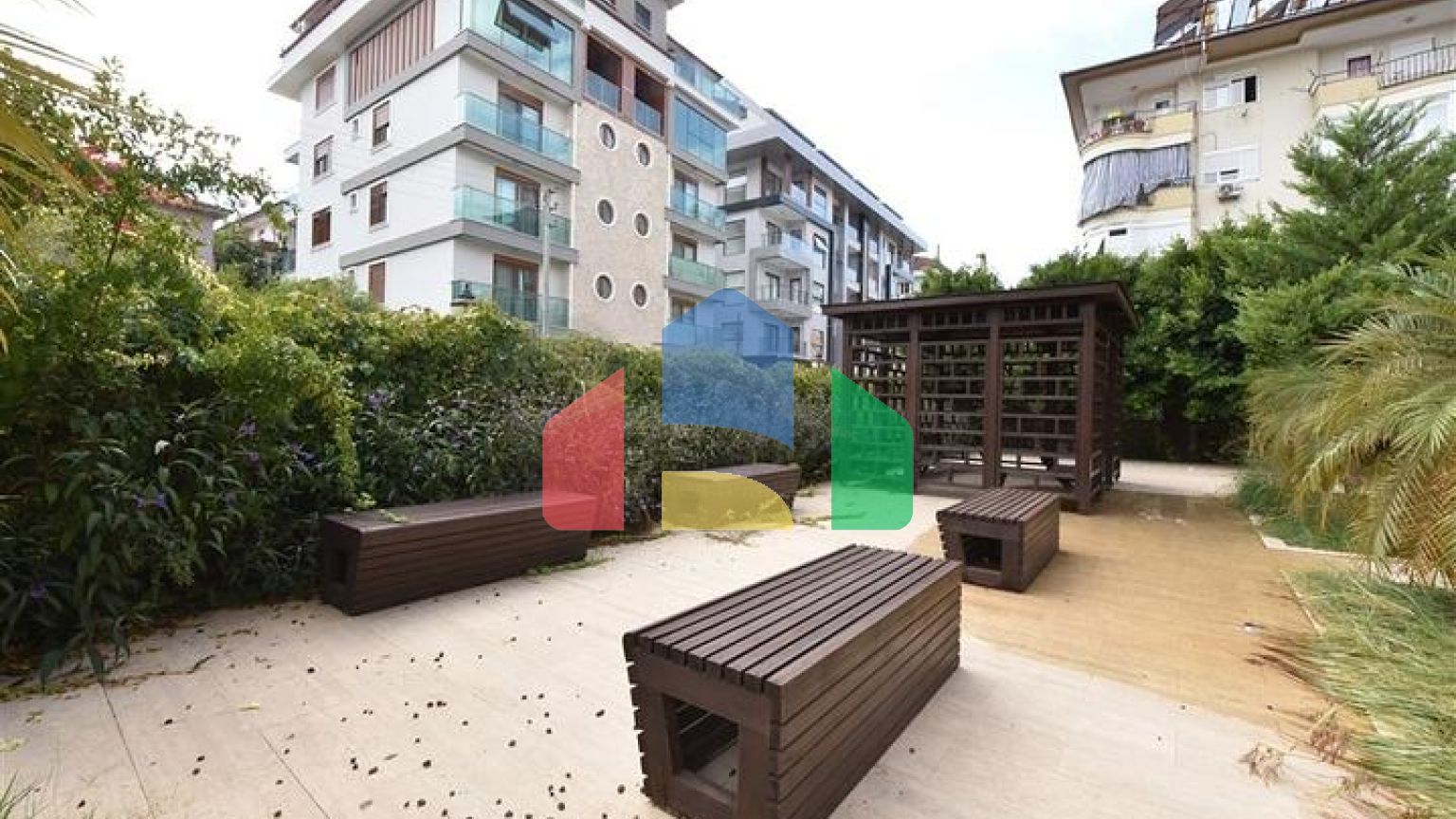 Квартира 3+1 с отдельной кухней в центре Алании