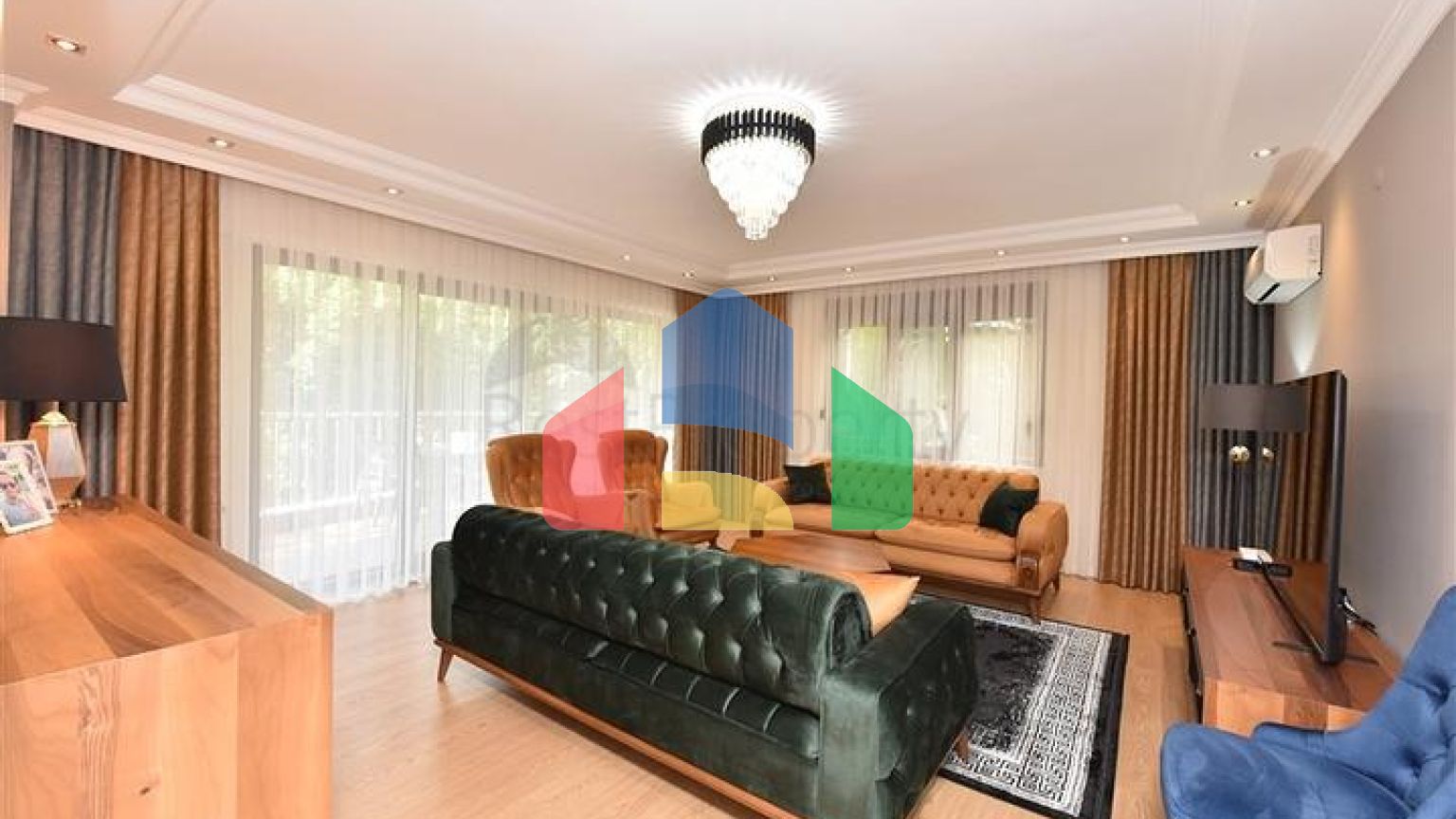 Квартира 3+1 с отдельной кухней в центре Алании