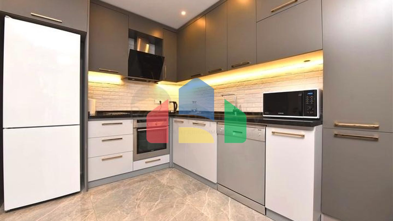 1+1 в самом центре Алании