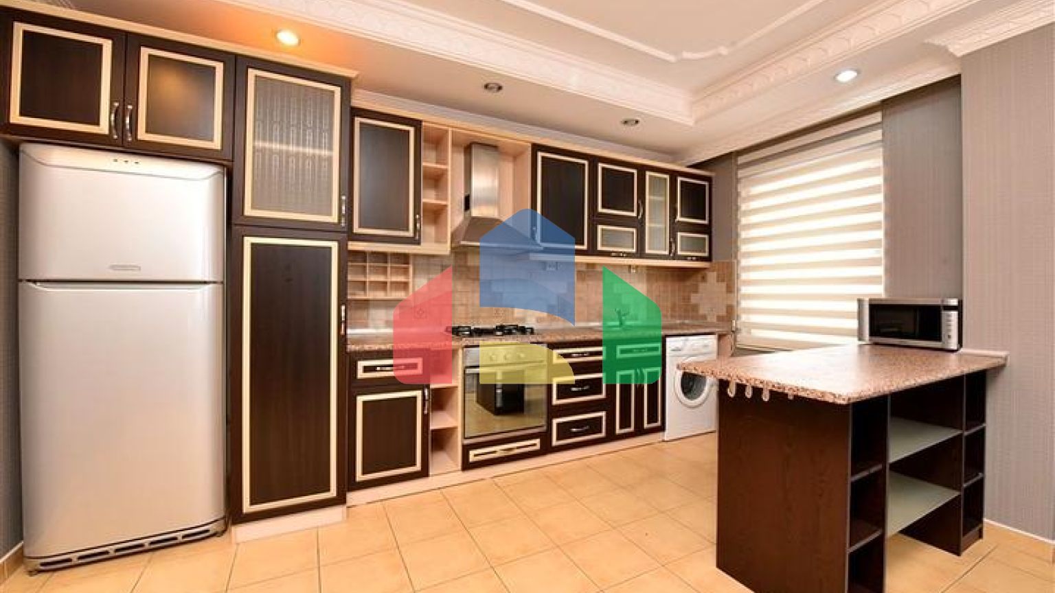 Квартира планировкой 2+1 в 400 метрах от пляжа  Клеопатры