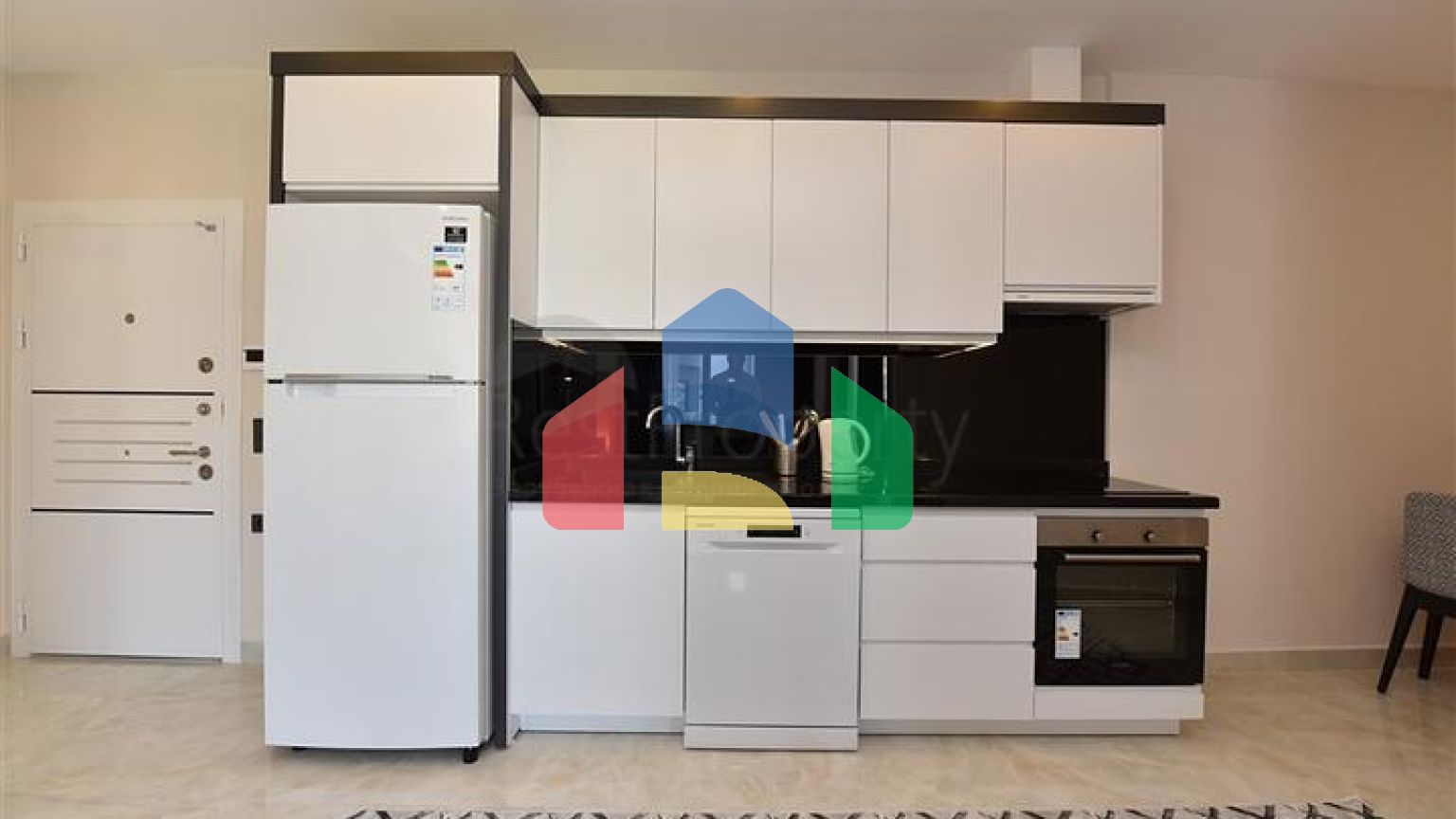 Меблированная квартира 1+1 в центре Аланьи