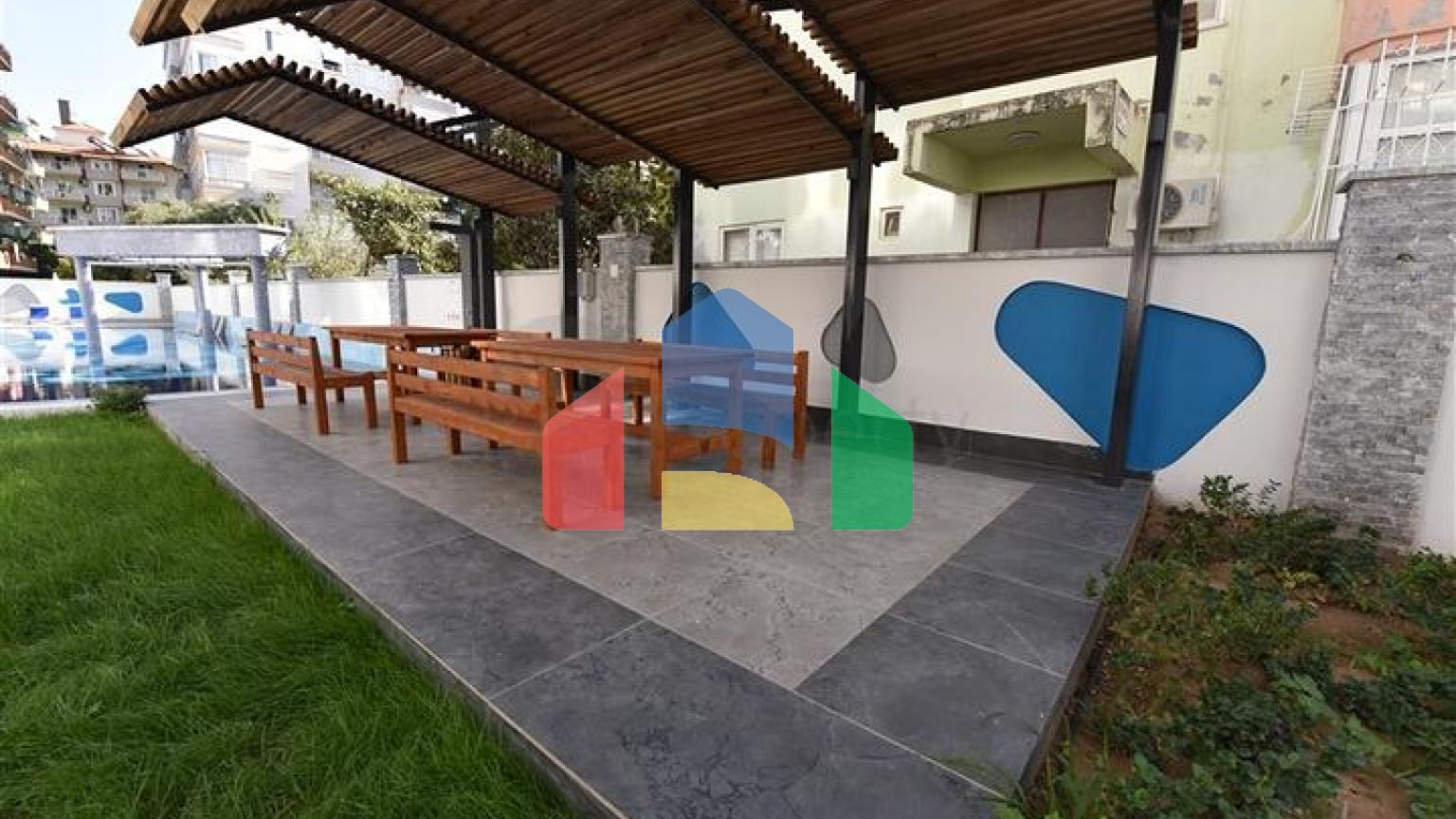 Меблированная квартира 1+1 в центре Аланьи