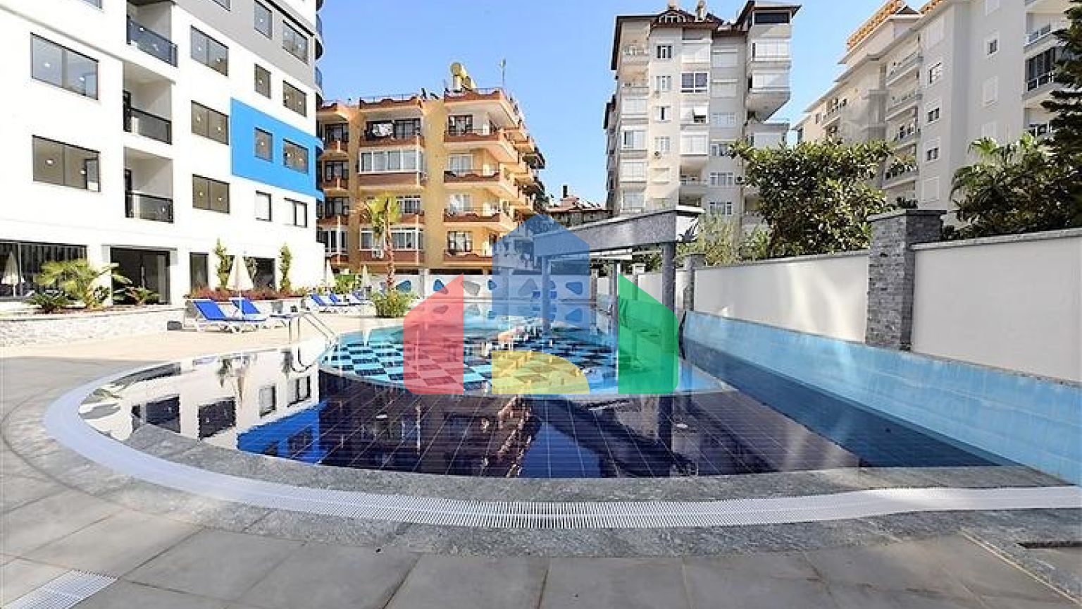 Меблированная квартира 1+1 в центре Аланьи