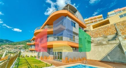 Sea view villas in the central area of Alanya