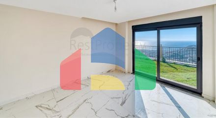 Sea view villas in the central area of Alanya