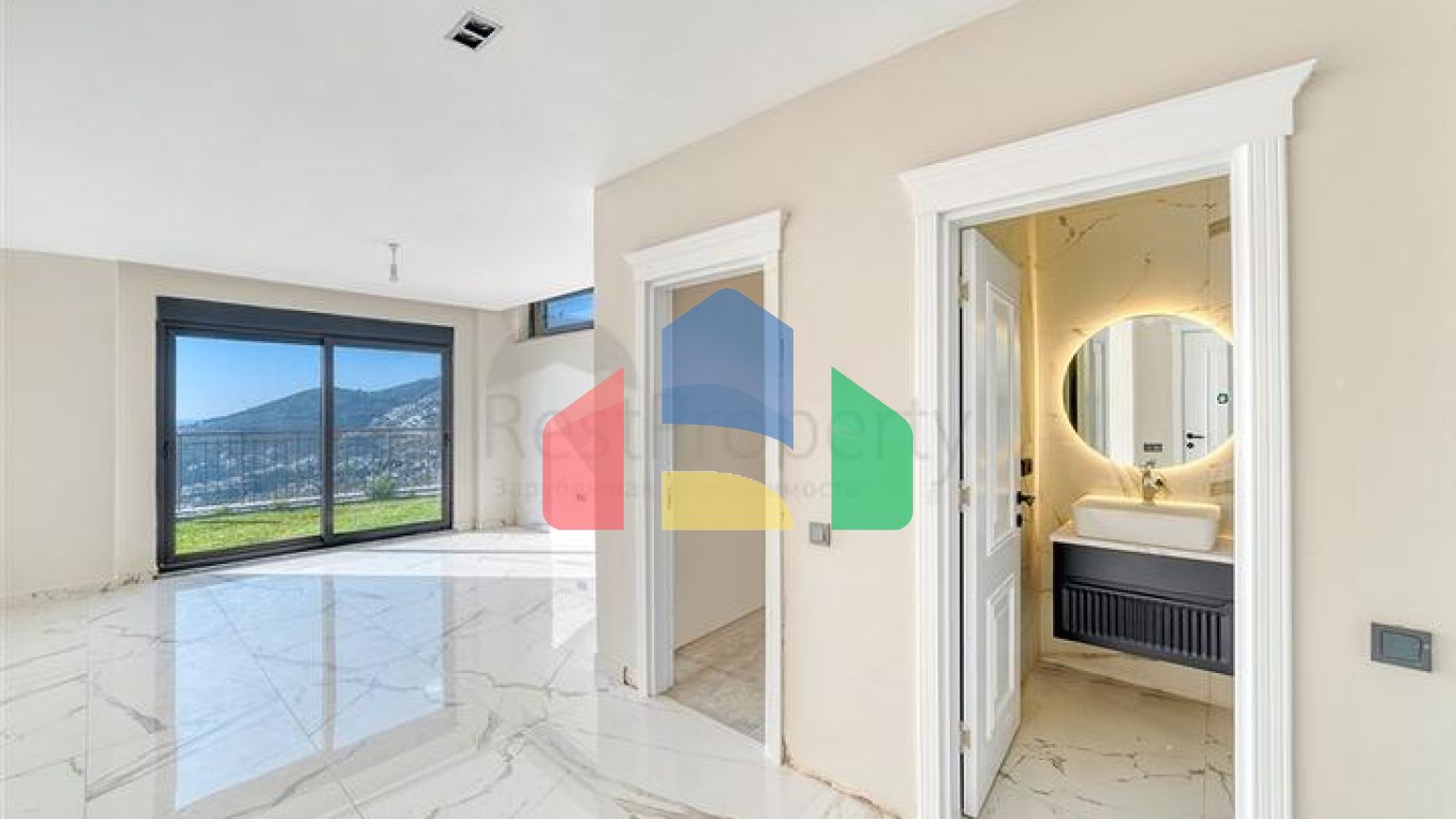 Вілли з видом на море в центральному районі Аланії