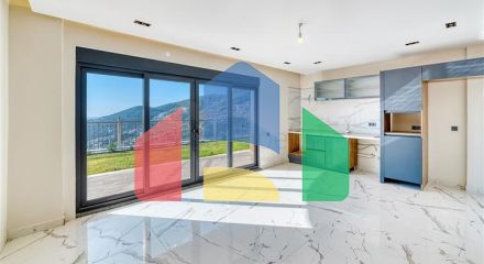 Вілли з видом на море в центральному районі Аланії