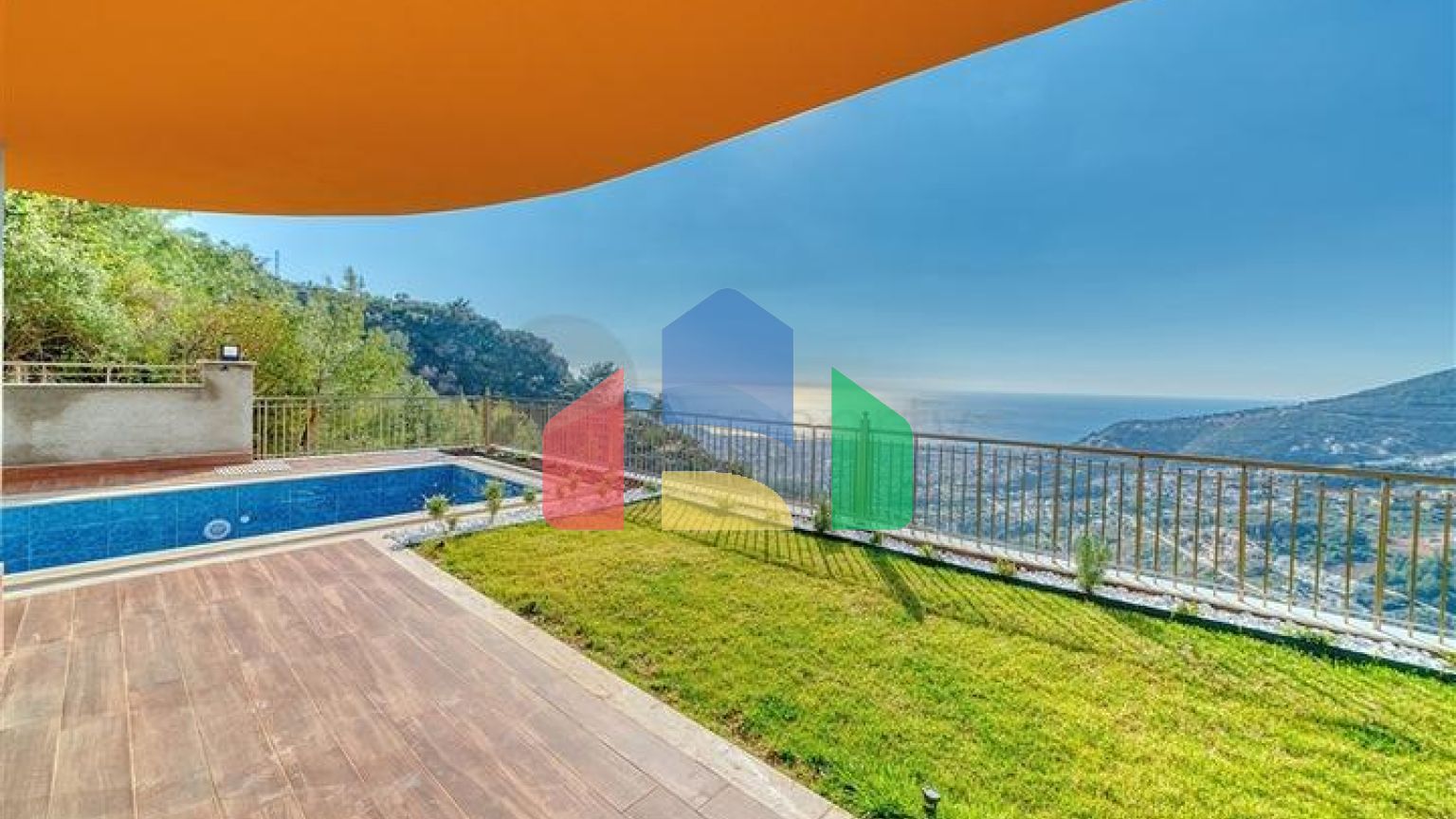 Вілли з видом на море в центральному районі Аланії