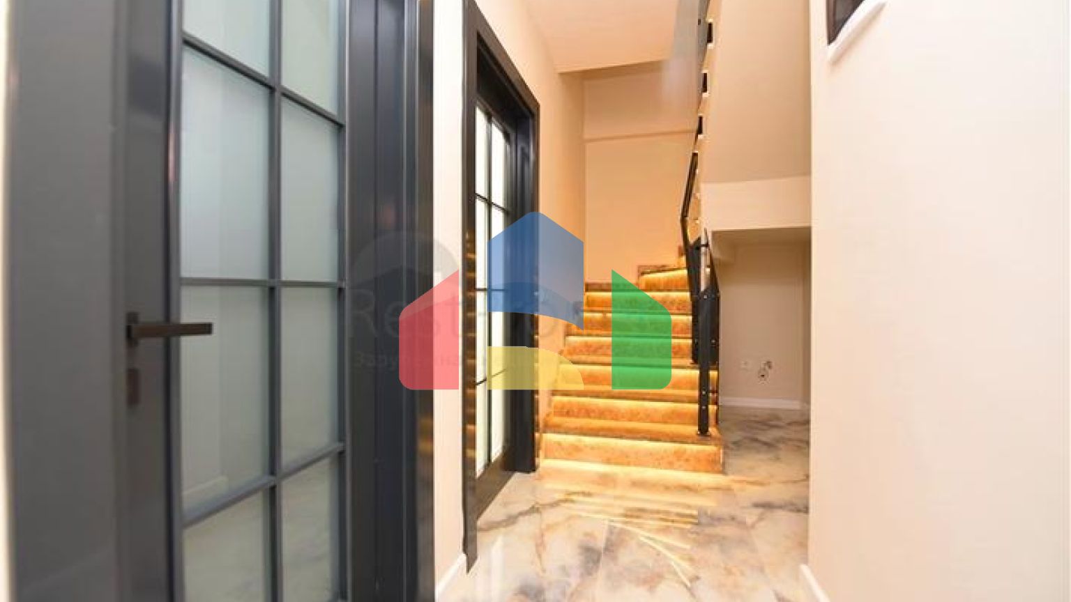 Пентхаус в новом комплексе с видом на море рядом с пляжем Клеопатра