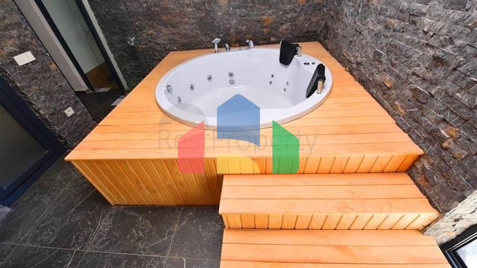 Пентхаус в новом комплексе с видом на море рядом с пляжем Клеопатра