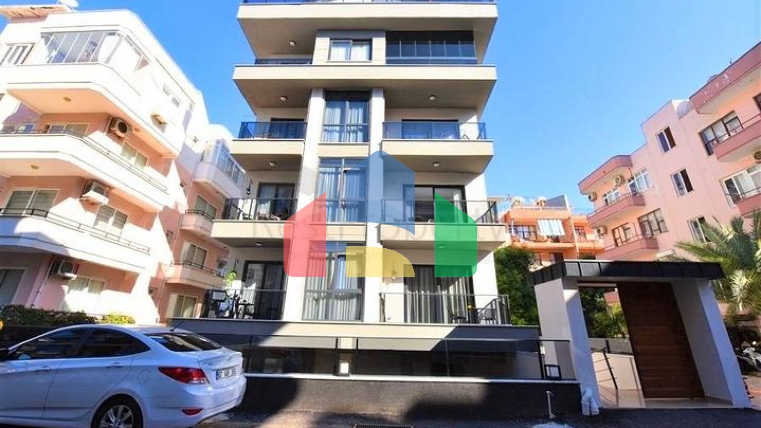 Пентхаус в новом комплексе с видом на море рядом с пляжем Клеопатра