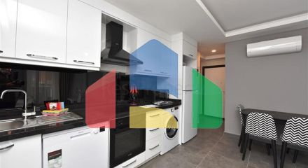 Мебльована квартира планування 1 + 1 в 100 від моря