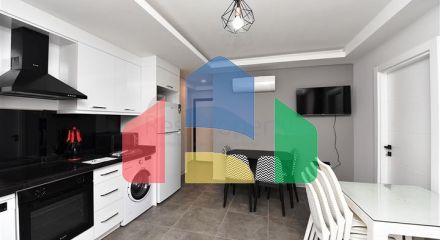 Мебльована квартира планування 1 + 1 в 100 від моря