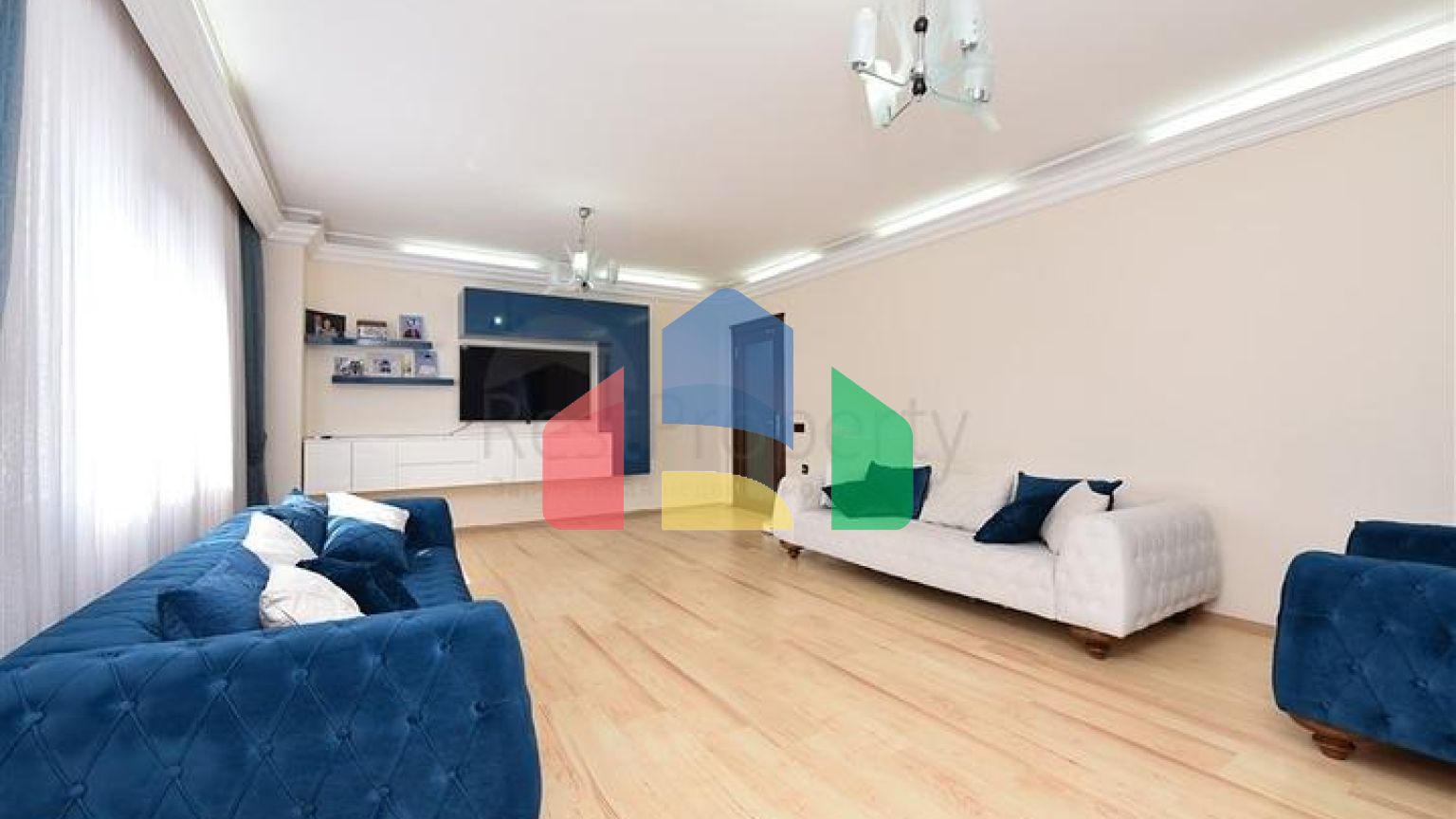 Квартира 3+1 рядом с морем в центре Алании