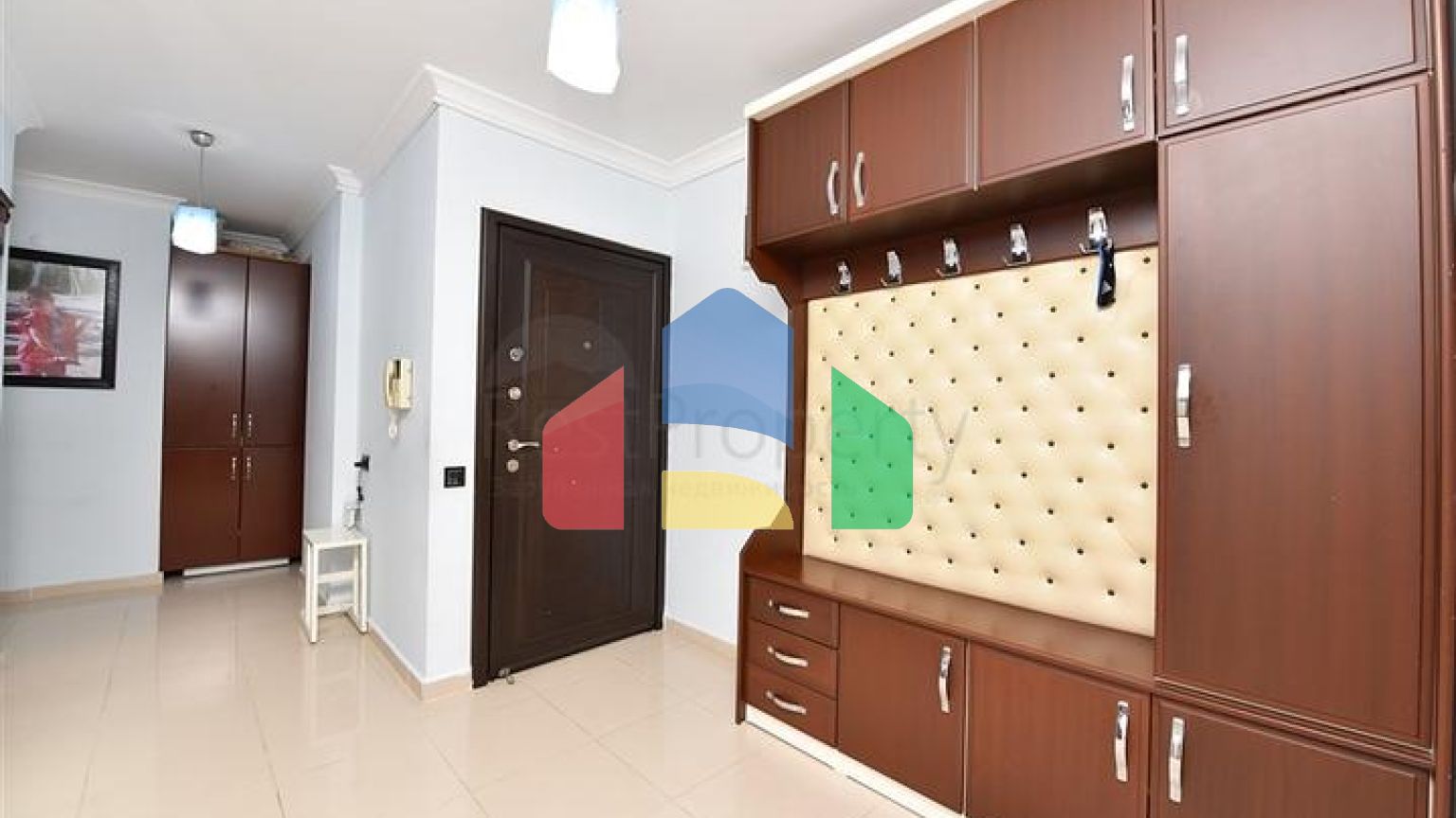 Квартира 3+1 рядом с морем в центре Алании