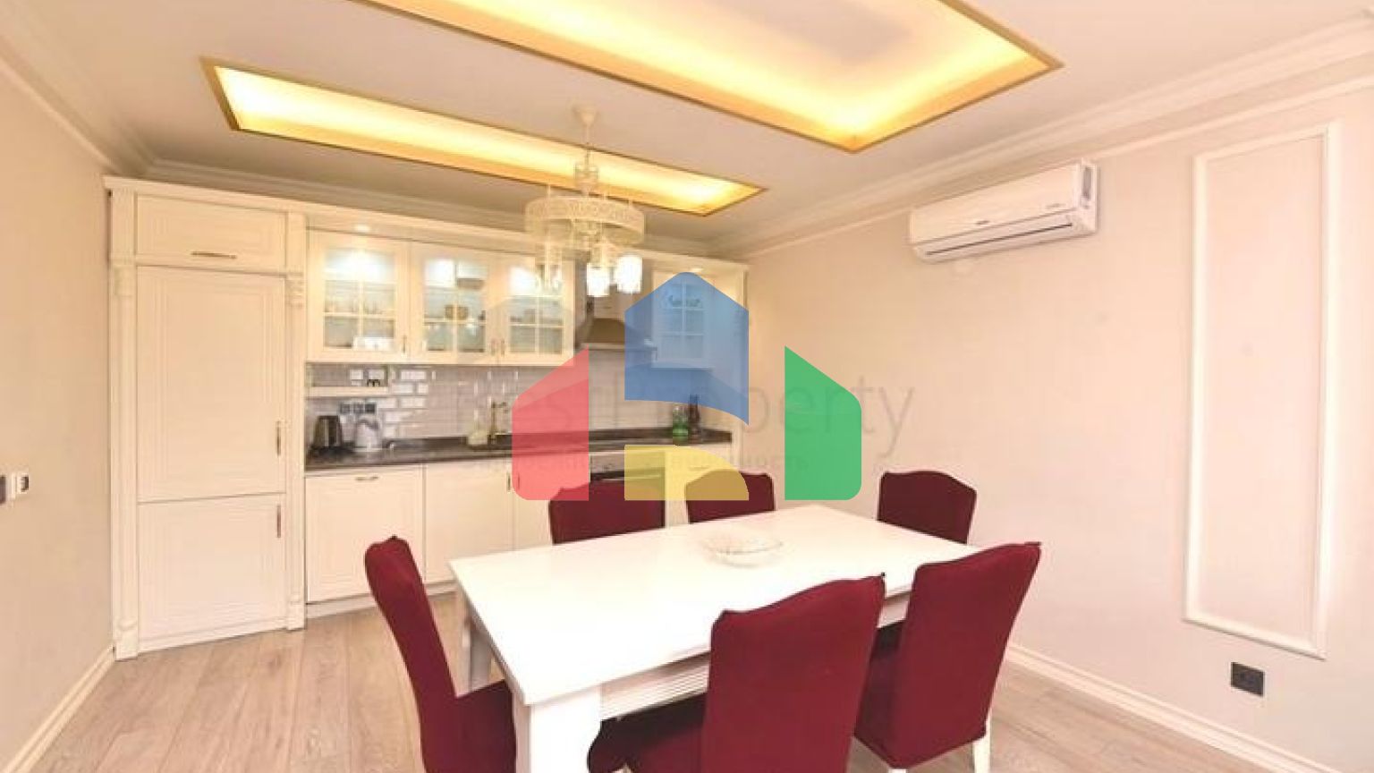 Квартира 2+1 в топовом комплексе в центре Алании