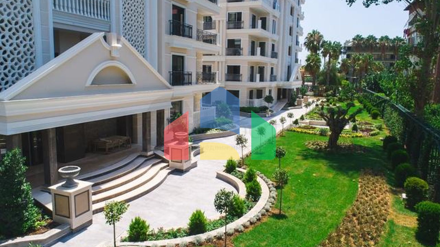 Квартира 2+1 в топовом комплексе в центре Алании