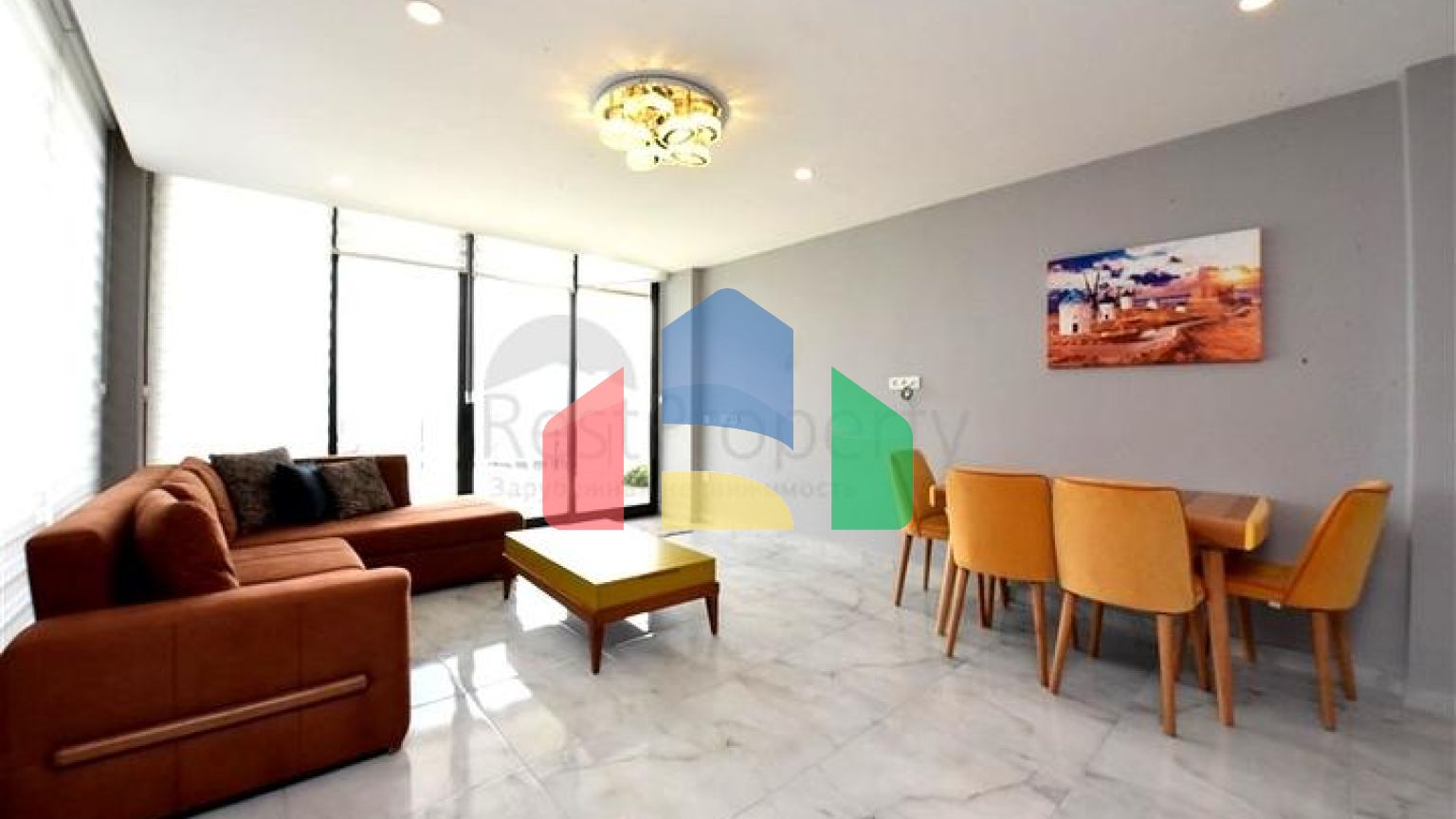 Трехэтажная вилла планировкой 5+1 в самом центре Алании