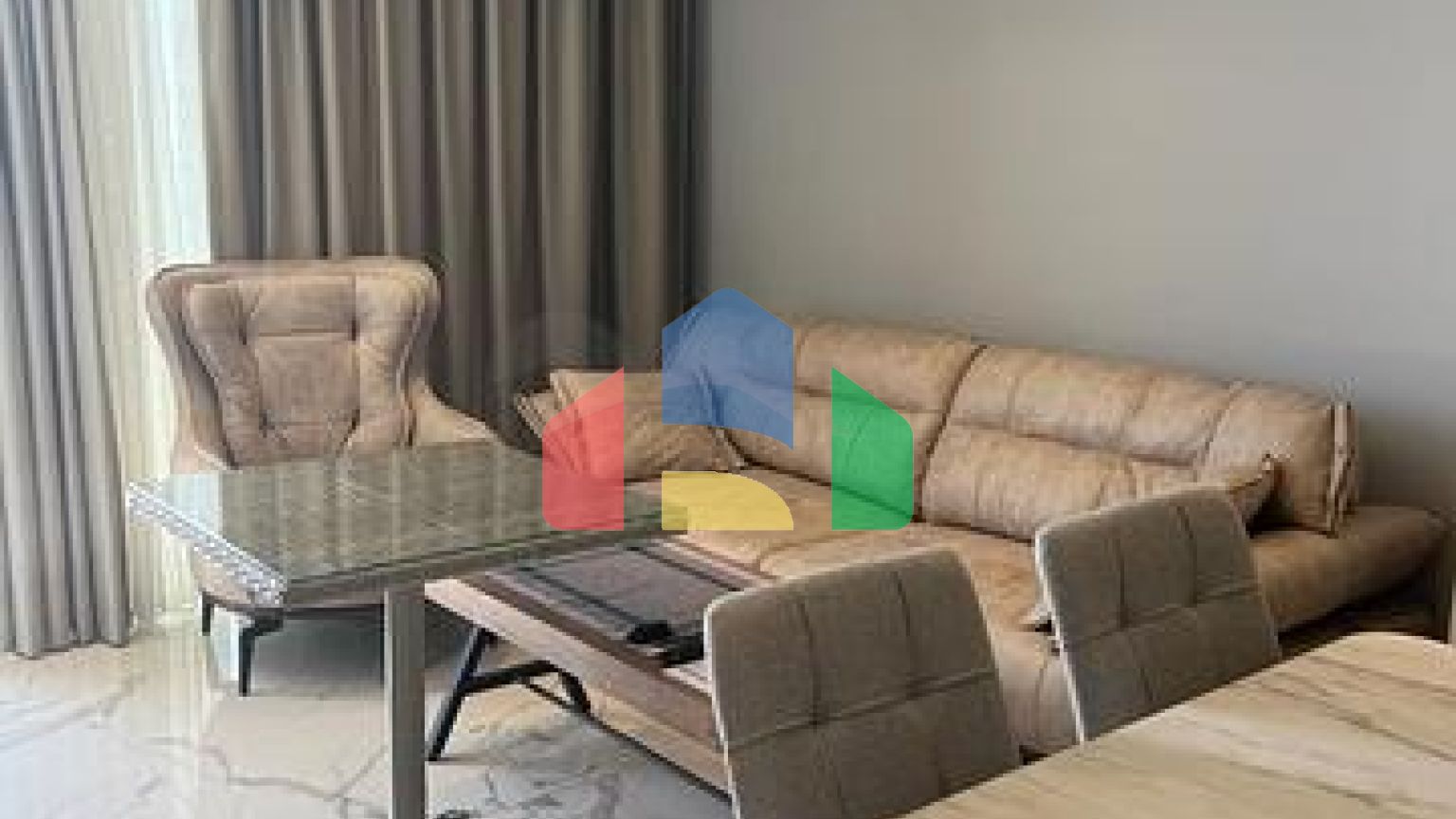 Двухкомнатная квартира 1+1 в центре Аланьи в современном жилом доме