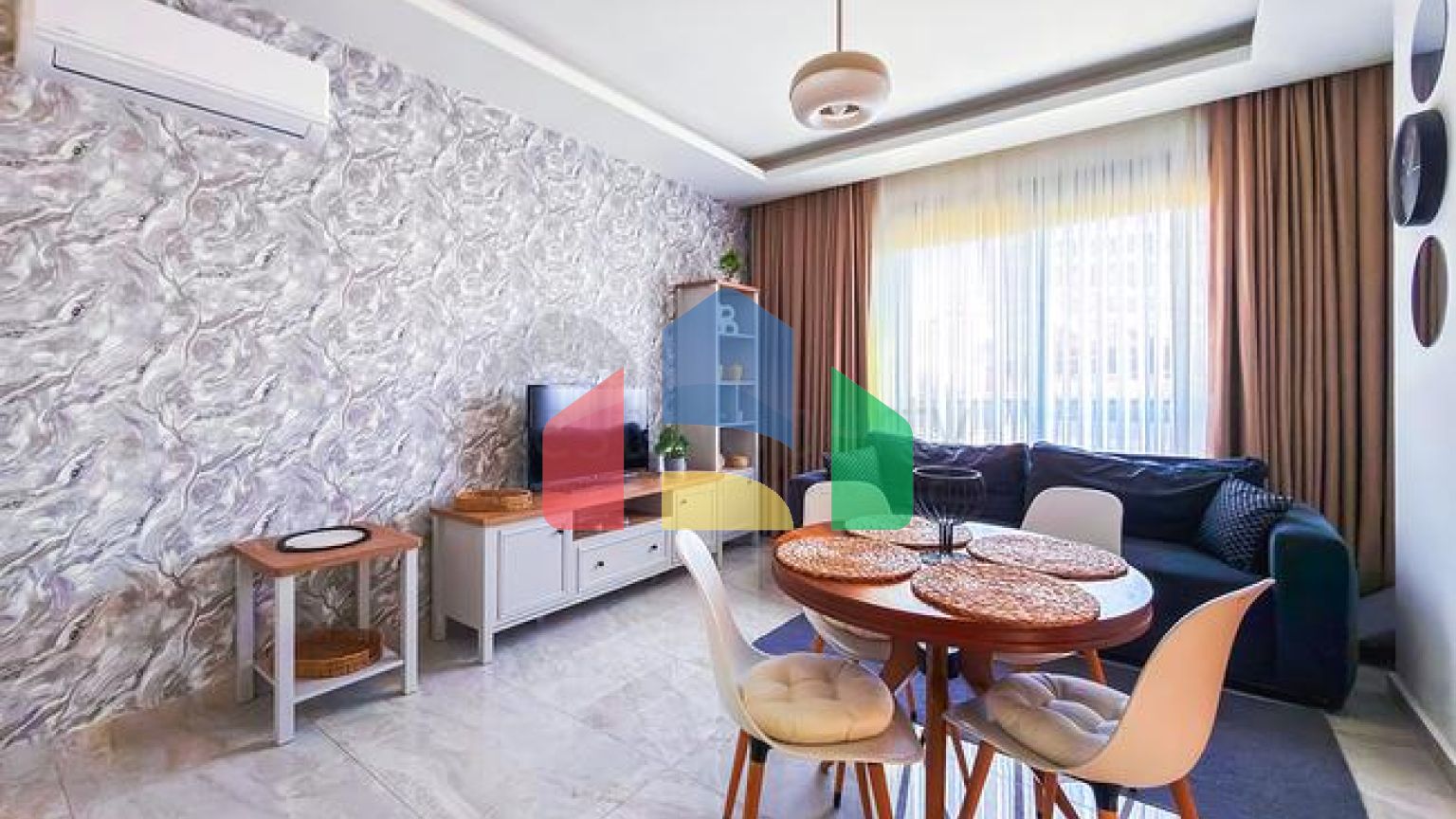 Современная трёхкомнатная квартира 2+1 в центре Аланьи