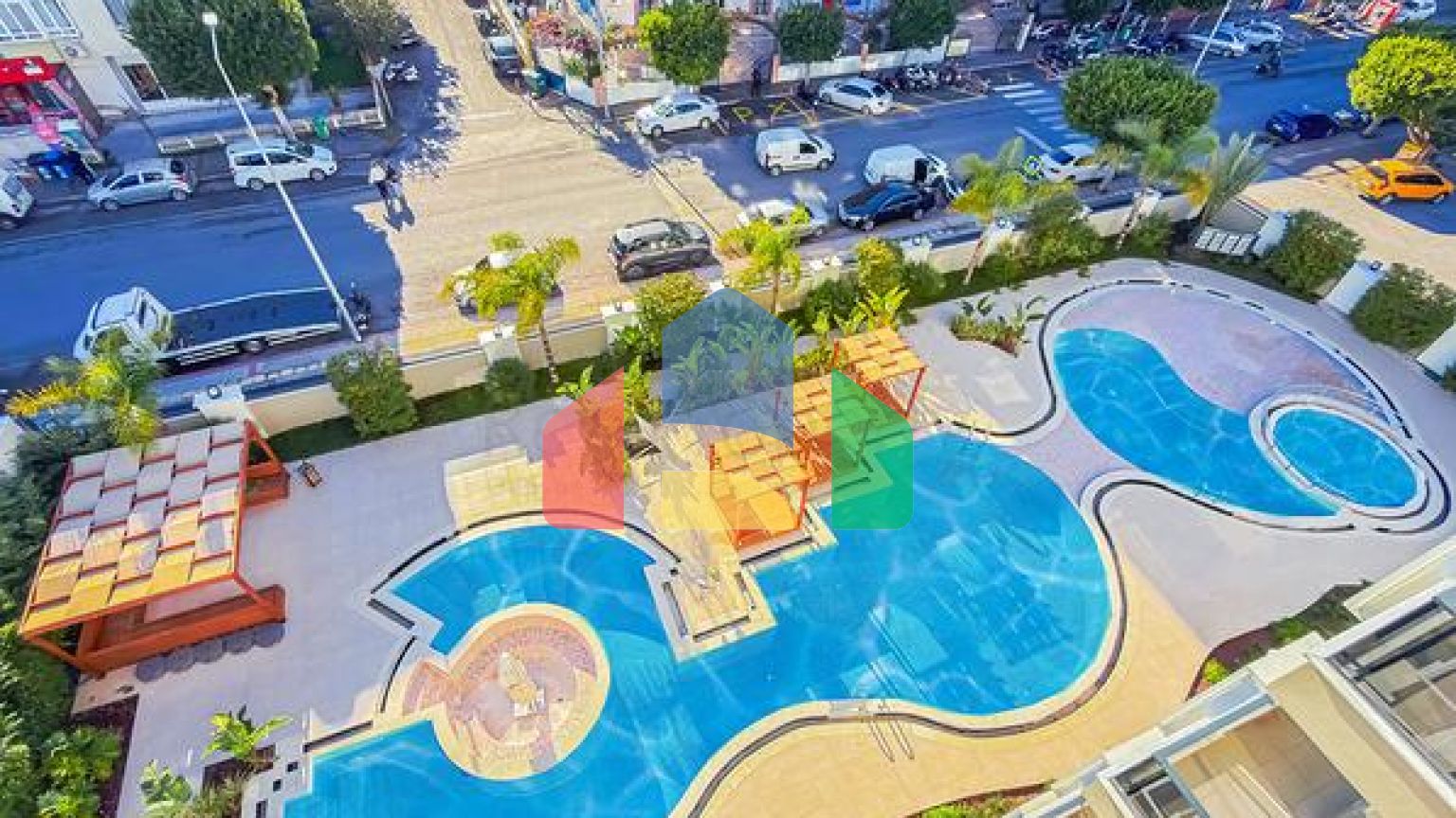 Современная трёхкомнатная квартира 2+1 в центре Аланьи