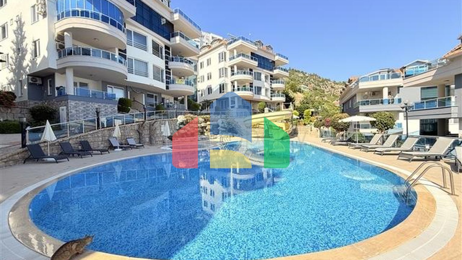 Двокімнатна квартира 1 + 1 в районі Клеопатра