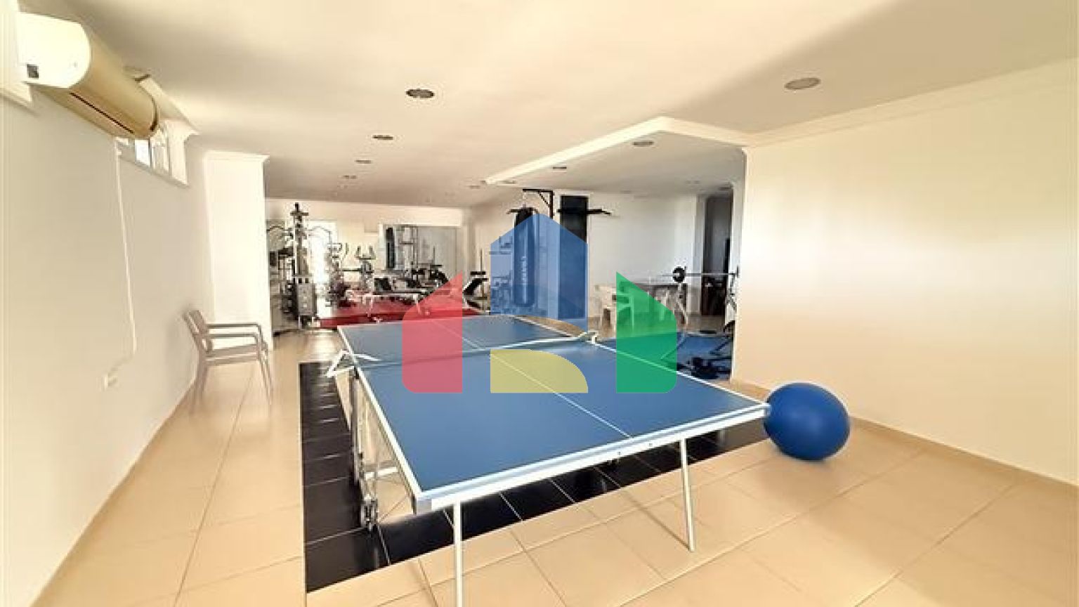 Двокімнатна квартира 1 + 1 в районі Клеопатра