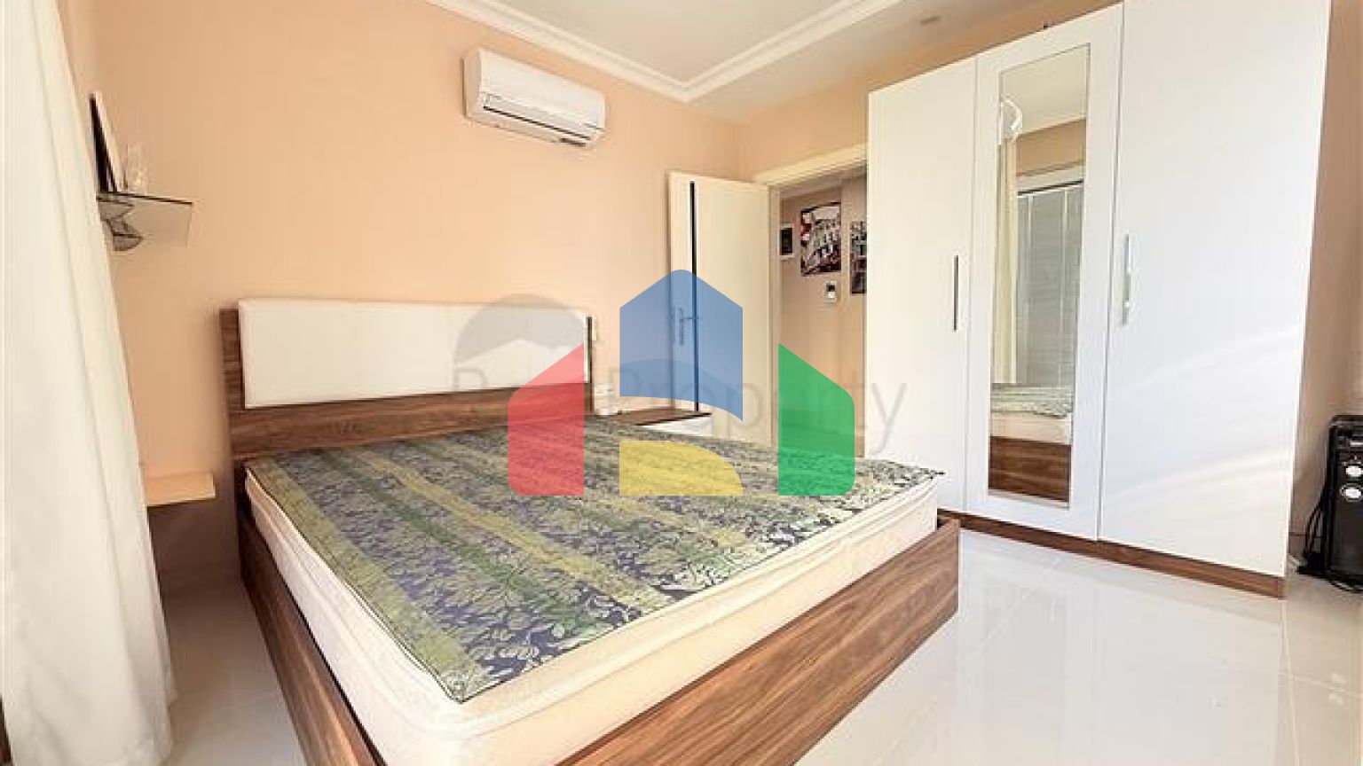 Двокімнатна квартира 1 + 1 в районі Клеопатра