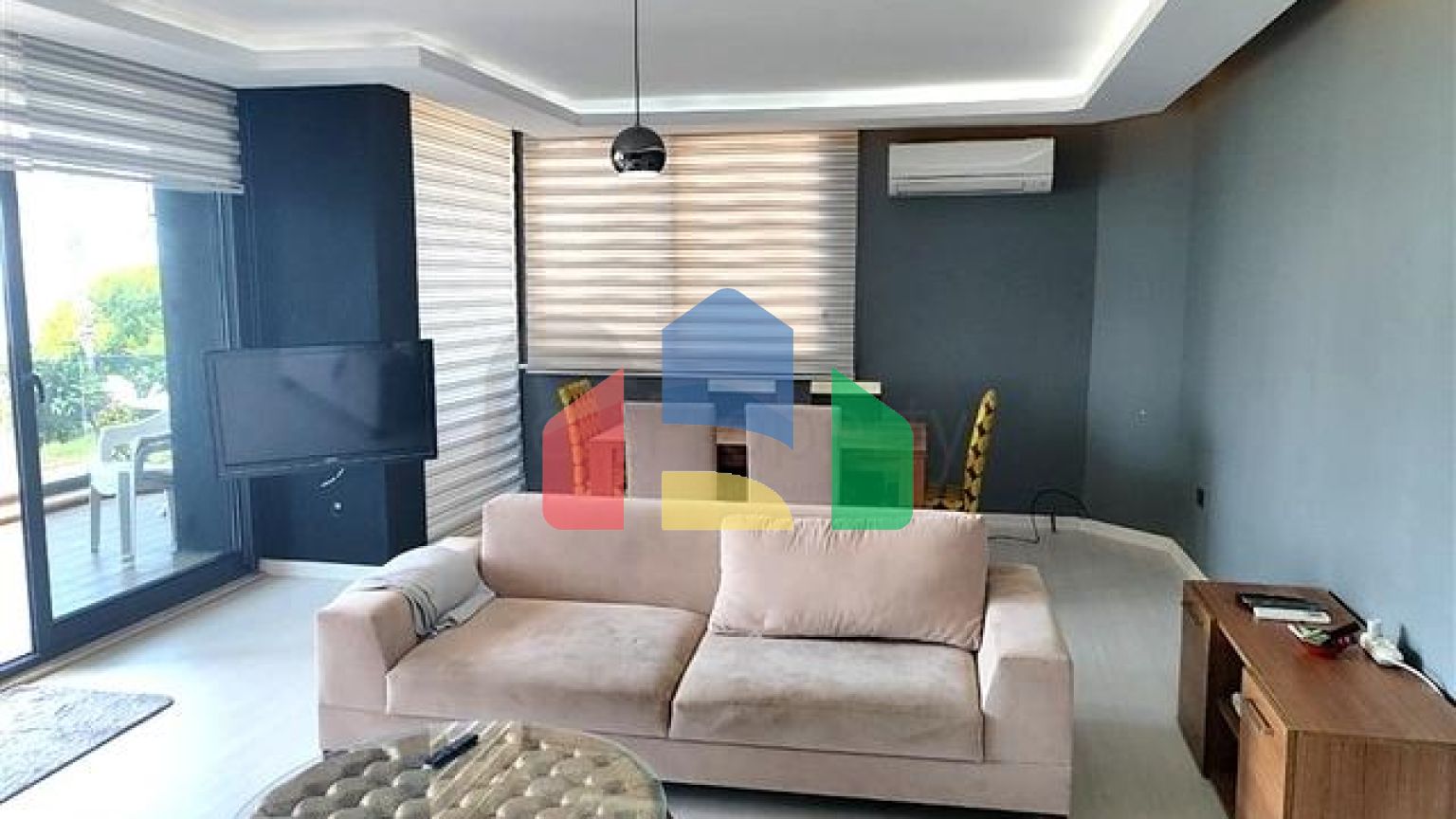 Квартира 3+1 с мебелью и полной комплектацией в районе Клеопатра