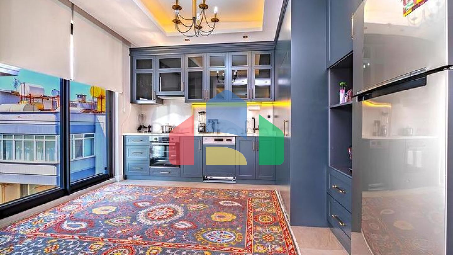 Роскошный пентхаус 4+1 с панорамным видом на море в центре Аланьи