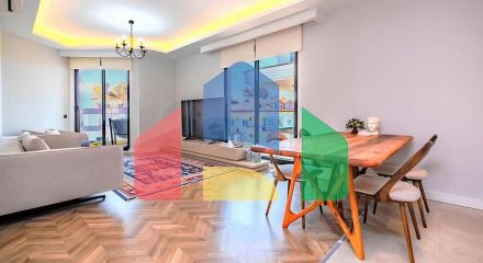 Роскошный пентхаус 4+1 с панорамным видом на море в центре Аланьи