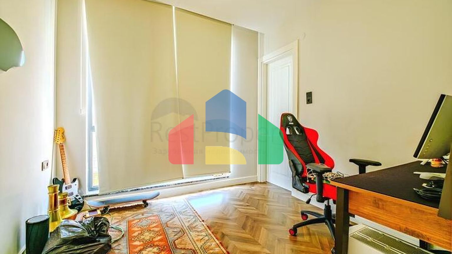 Роскошный пентхаус 4+1 с панорамным видом на море в центре Аланьи