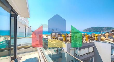 Роскошный пентхаус 4+1 с панорамным видом на море в центре Аланьи