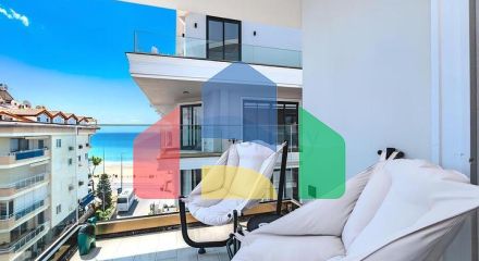 Роскошный пентхаус 4+1 с панорамным видом на море в центре Аланьи