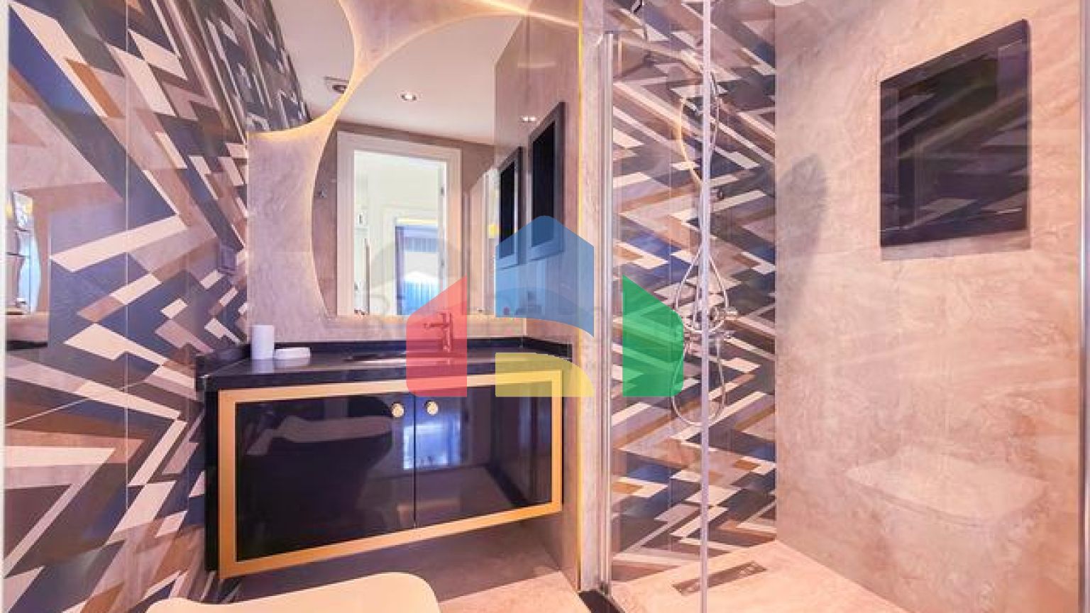 Современная трёхкомнатная квартира 2+1 в центре Аланьи