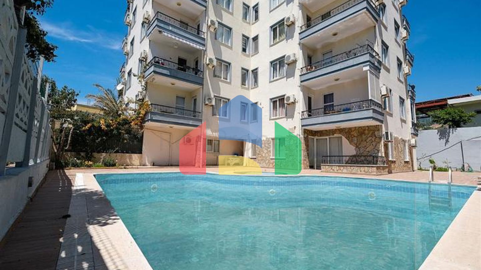 Уютная квартира 1+1 в районе Аланья с бассейном и сауной