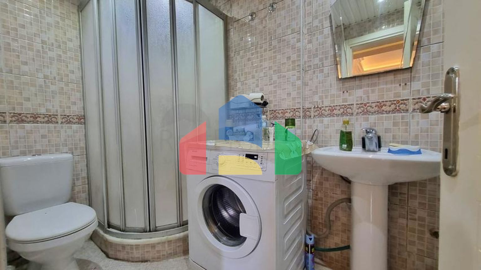 Уютная квартира 1+1 в районе Аланья с бассейном и сауной