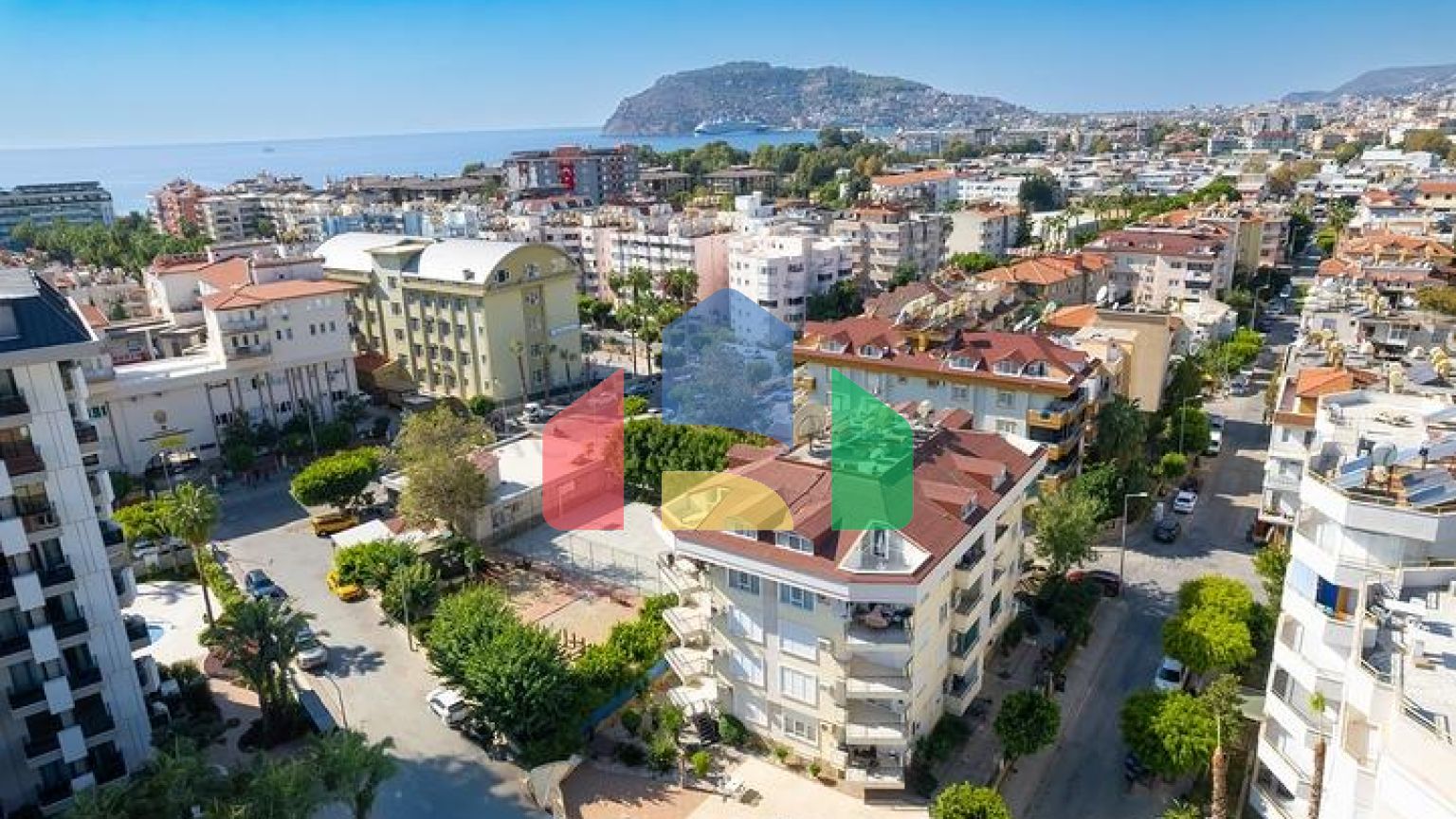 Просторная квартира 2+1 рядом с морем в тихом зеленом районе