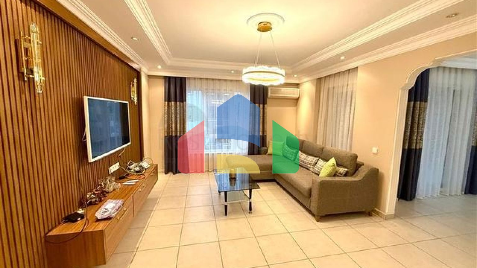 Просторная квартира 2+1 рядом с морем в тихом зеленом районе