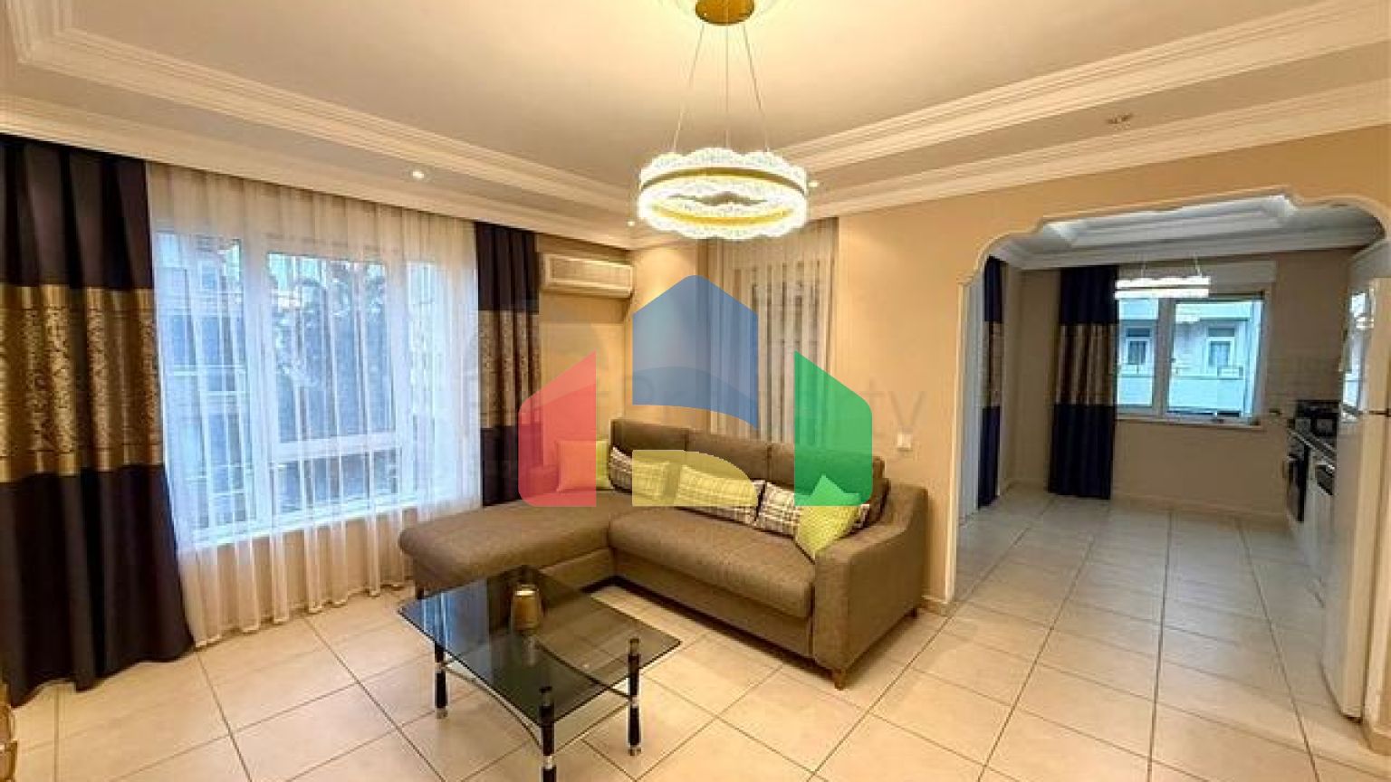 Просторная квартира 2+1 рядом с морем в тихом зеленом районе