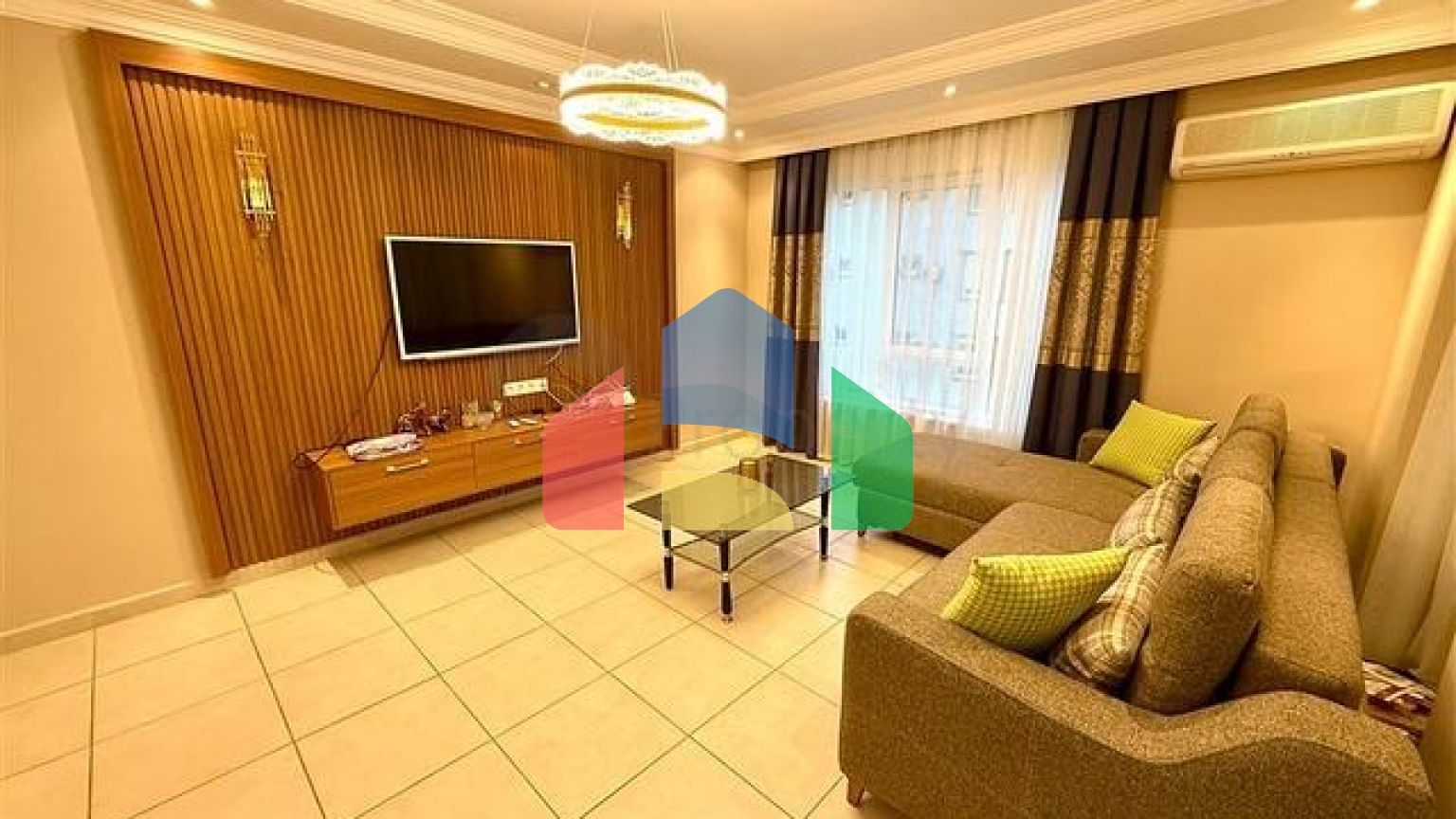 Просторная квартира 2+1 рядом с морем в тихом зеленом районе