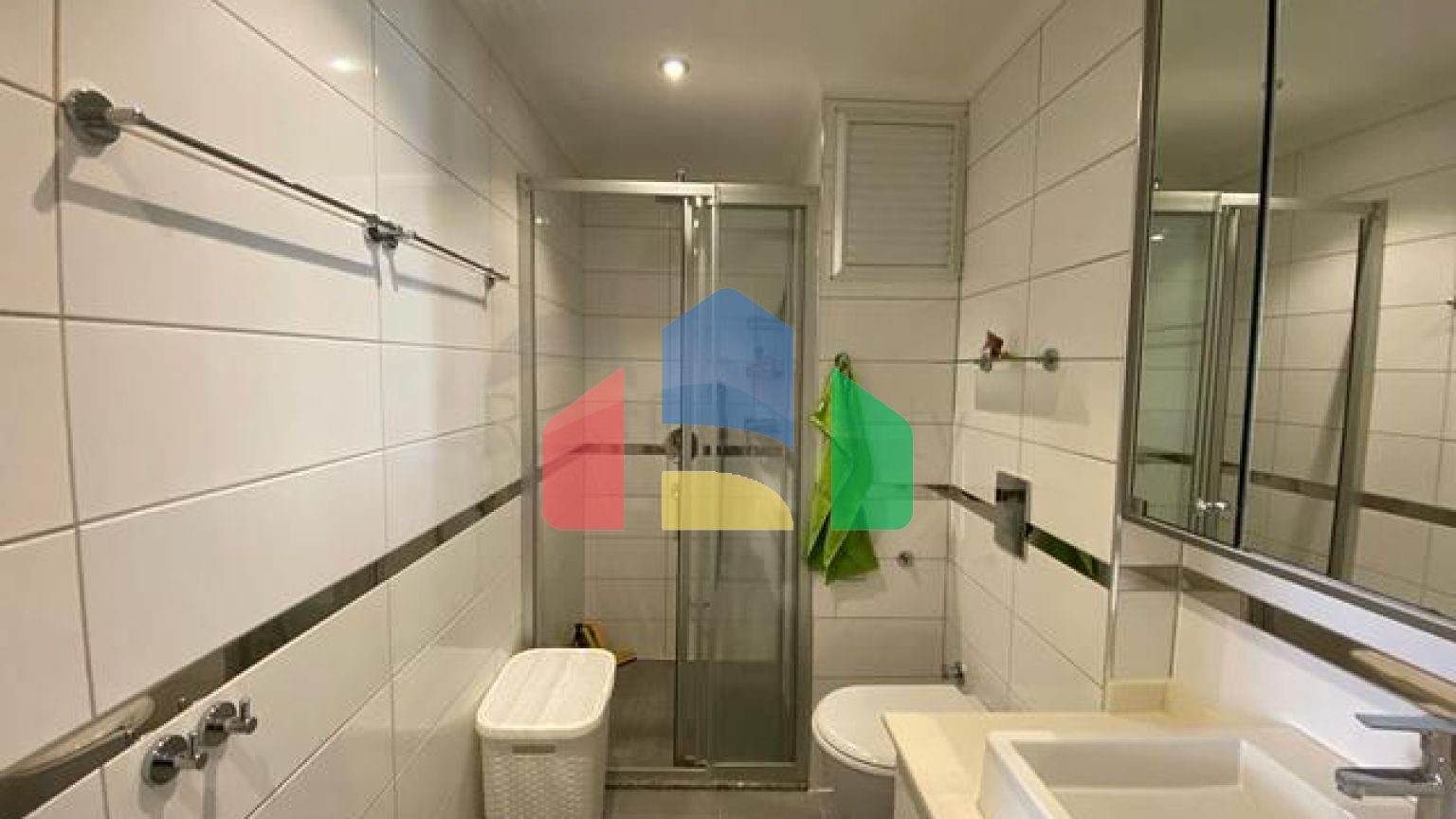 Просторная квартира 2+1 рядом с морем в тихом зеленом районе