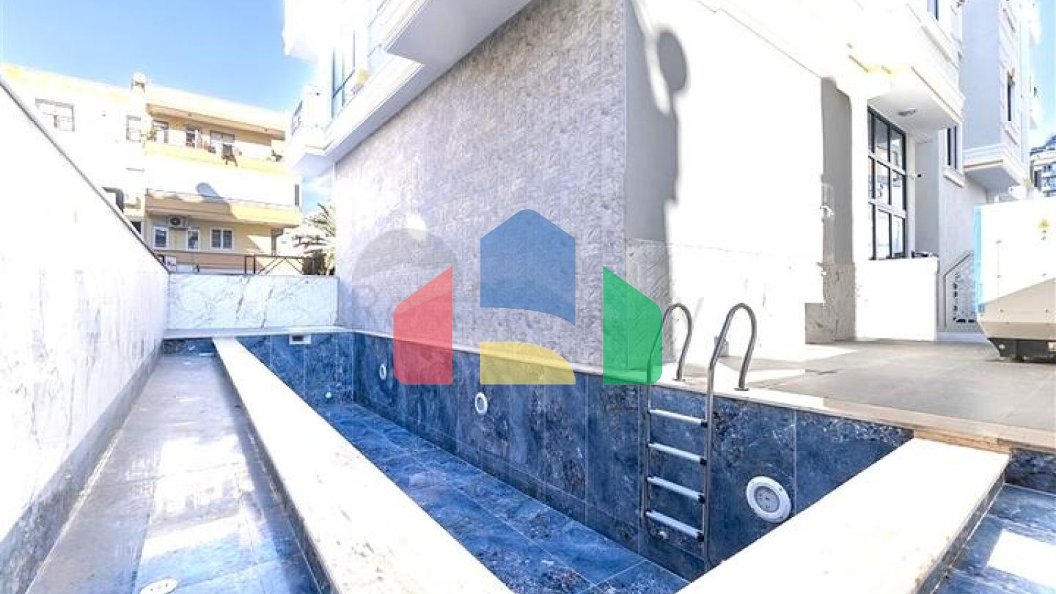 Уютная меблированная квартира 2+1 в современном доме