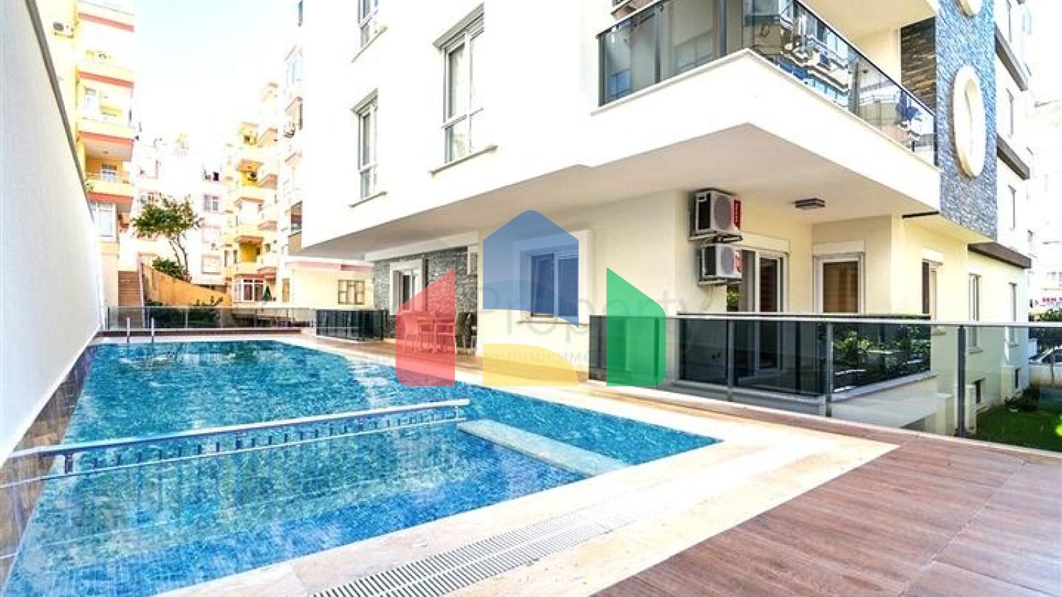 Светлая меблированная квартира 1+1 в развитом районе Клеопатра