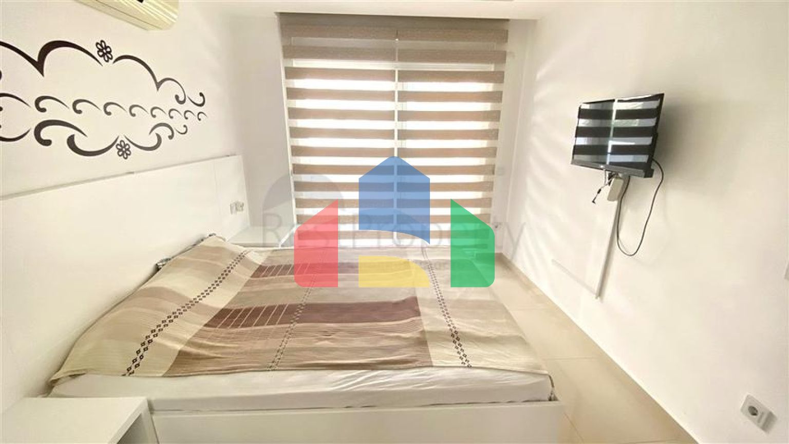 Светлая меблированная квартира 1+1 в развитом районе Клеопатра