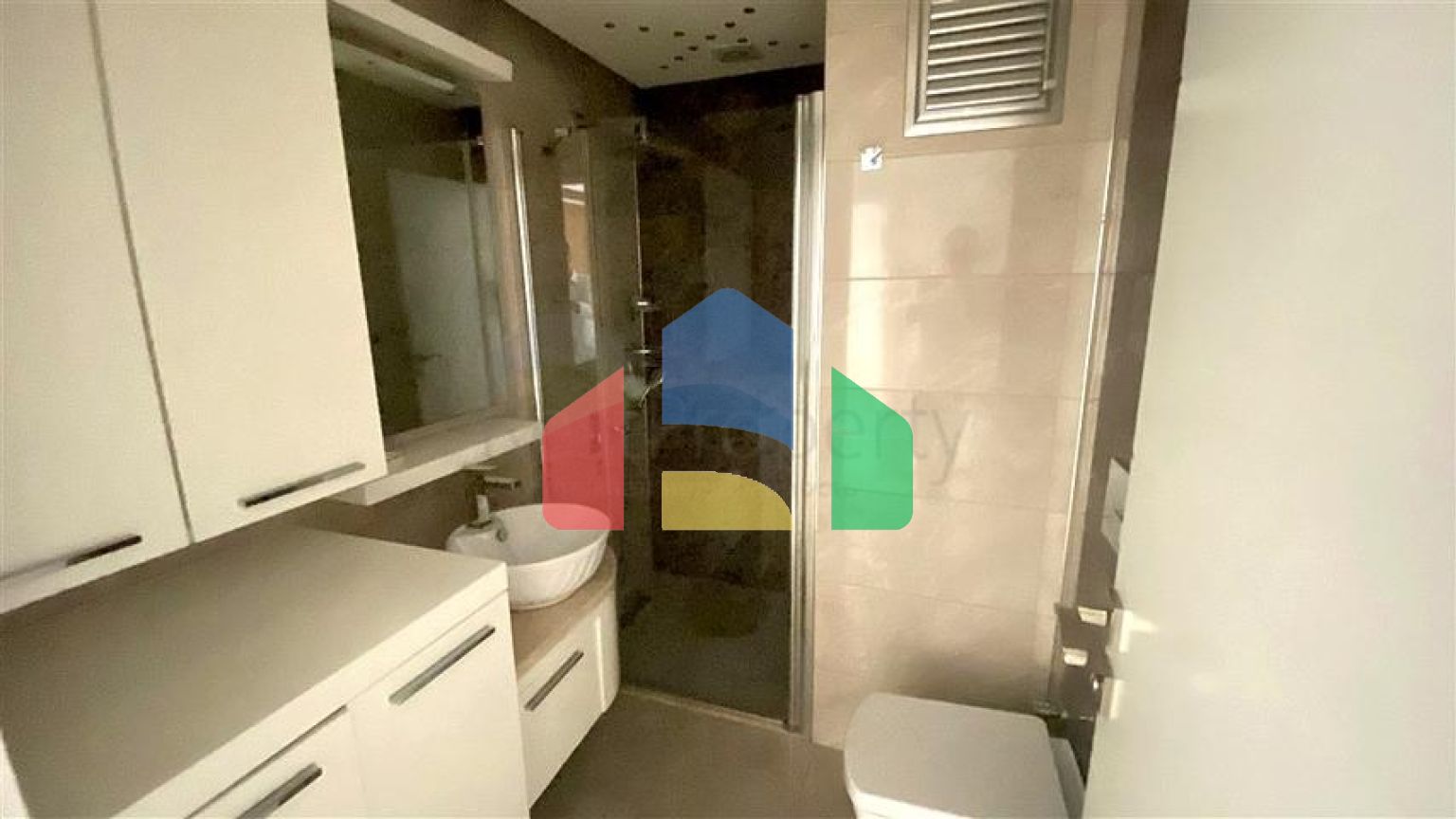 Светлая меблированная квартира 1+1 в развитом районе Клеопатра