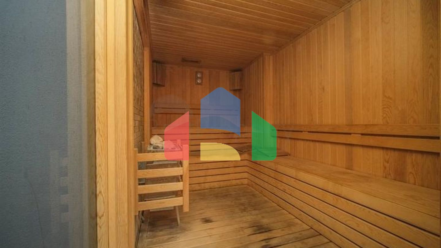 Современная квартира с качественной отделкой в центре района Клеопатра