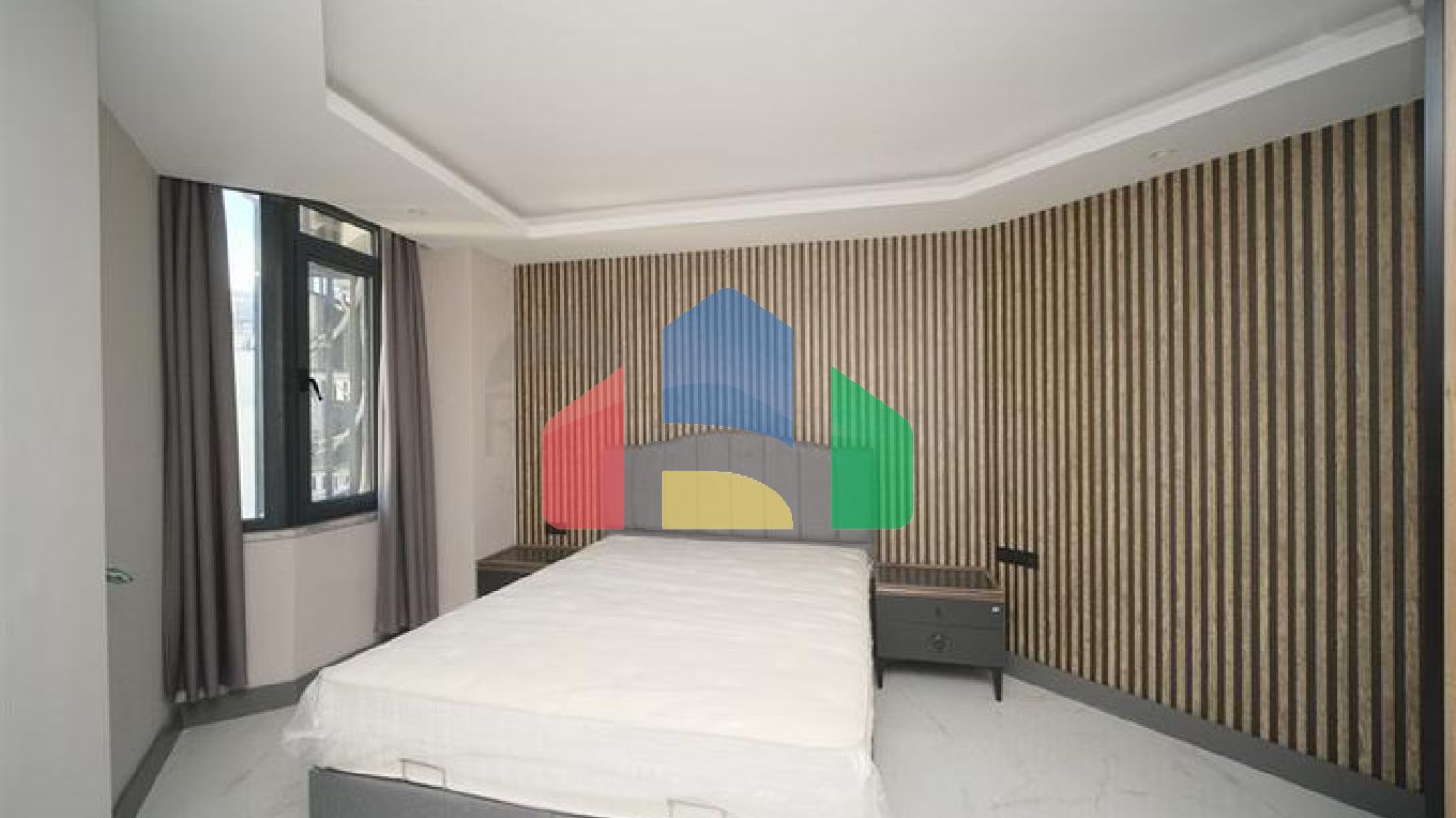 Современная квартира с качественной отделкой в центре района Клеопатра