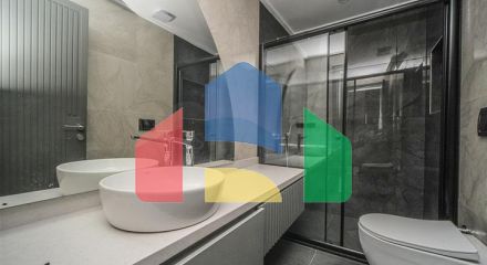 Современная квартира с качественной отделкой в центре района Клеопатра